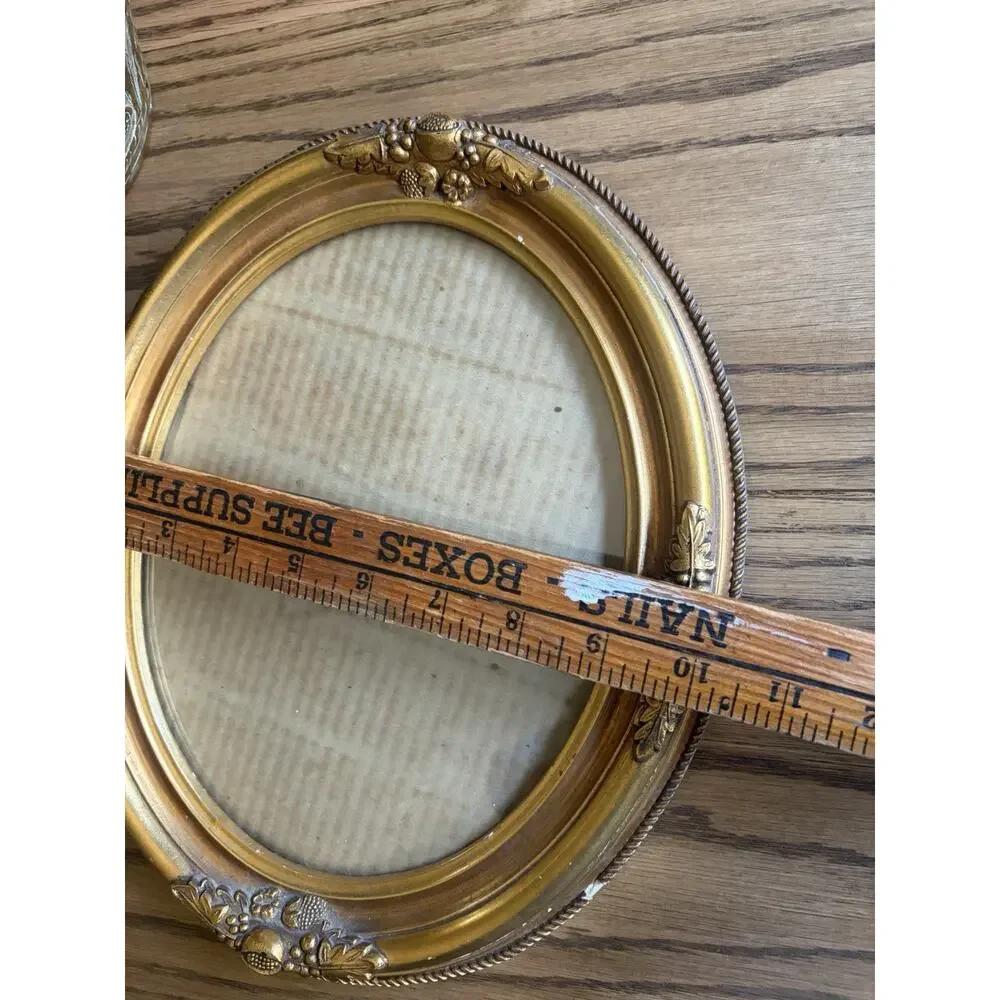 Antique Baroque Gold Gilt Oval Frame 12x10” Acorns and Leaves Victorian Frame